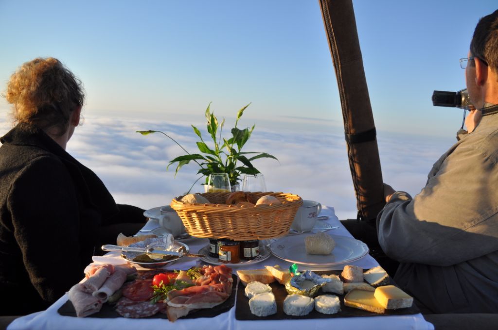 Royal premium hot air balloon flight experience in Marrakech